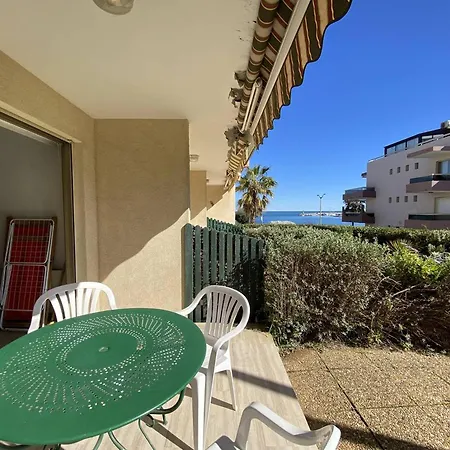 Appartamento Climatisé Avec Jardin En Front De Mer, Proche Commerces, Garage Fermé - Fr-1-100-334 *