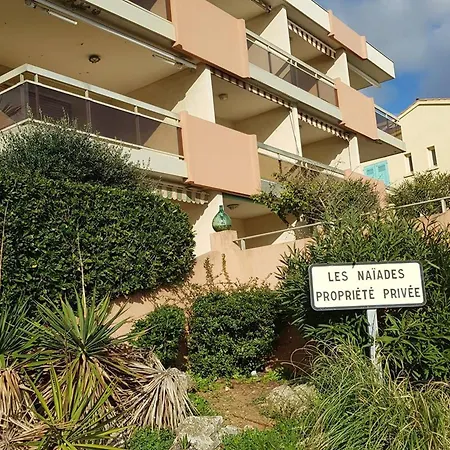 Climatise Avec Jardin En Front De Mer, Proche Commerces, Garage Ferme - Fr-1-100-334 Cavalaire-sur-Mer